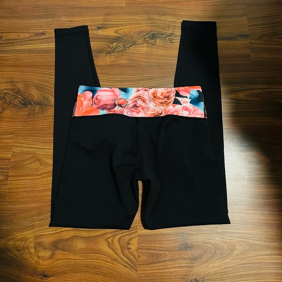 Lululemon leggings - Picture 7 of 13